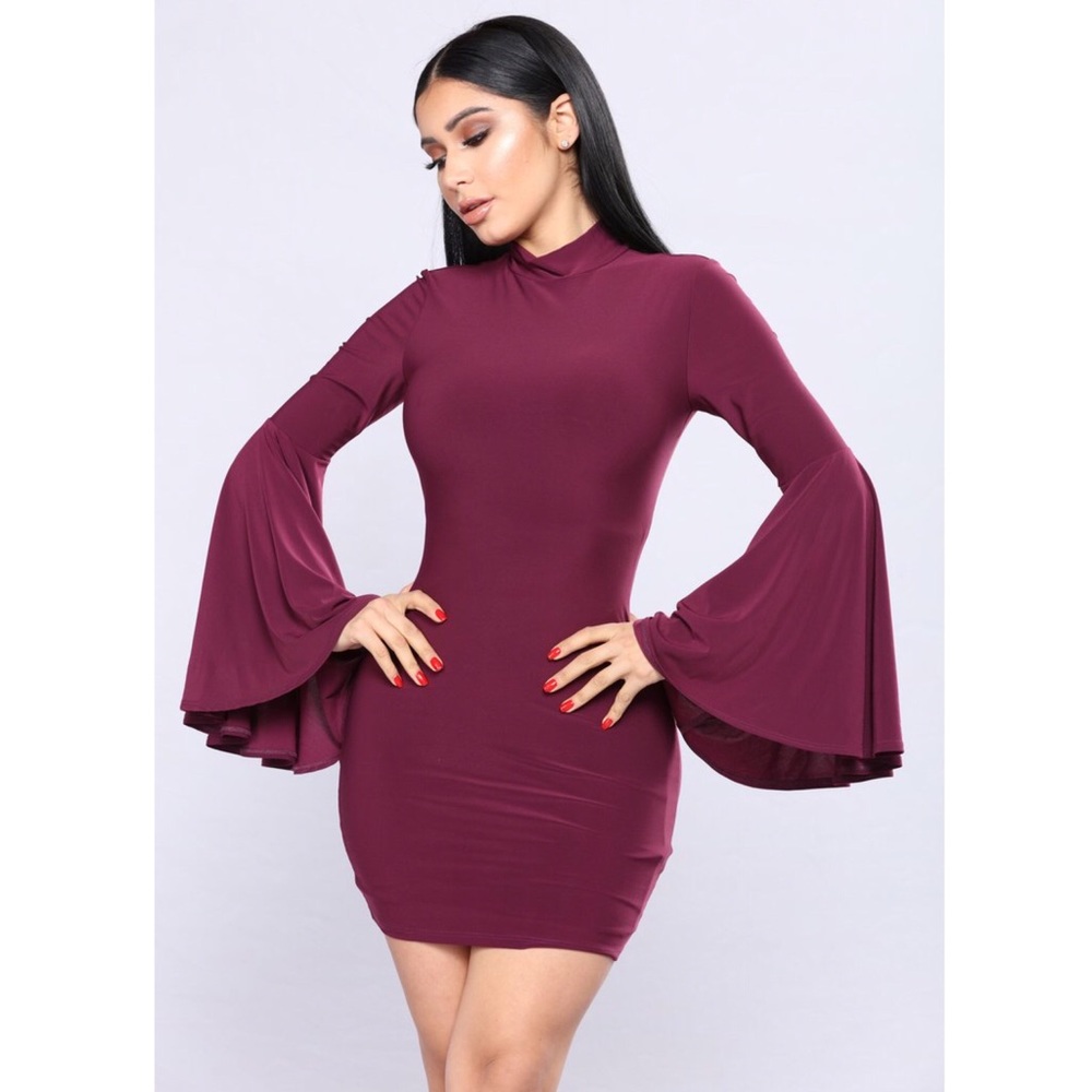 New, fashion Nova babette bell sleeve dress, small